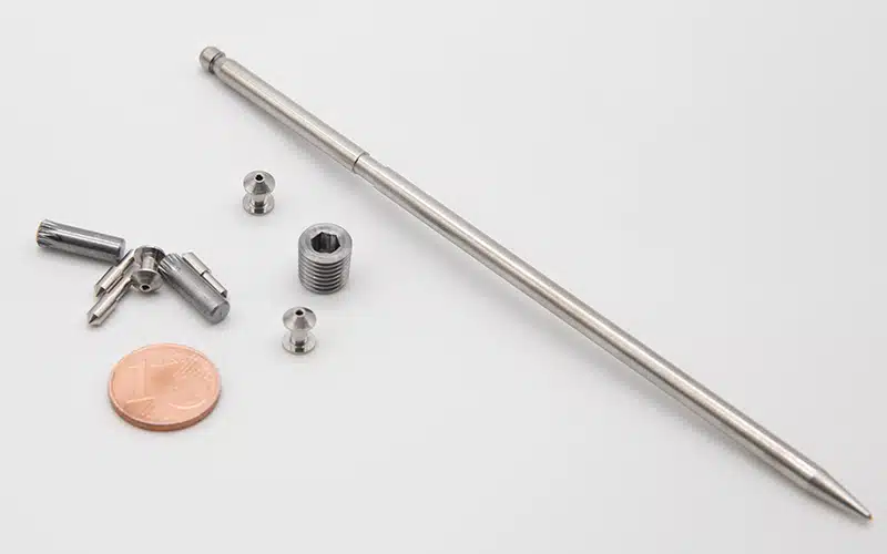 small-metal-parts-for-painting